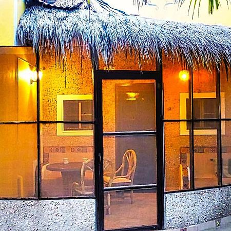 Antigua Lodge, 70 M From Sandy Beach El Cuyo Zewnętrze zdjęcie